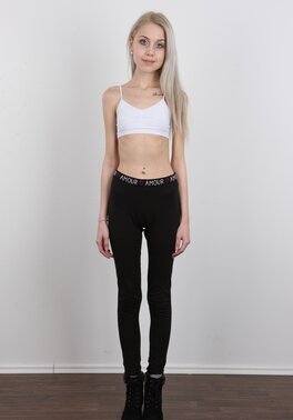 Diva with big head and eyes has a very skinny body with no boobies on