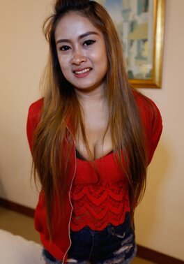 Thai girl with sexy legs goes with tourist who fucks and creampies her