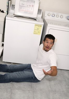 Whore wears no panties so stepbrother catches and scores her in the laundry