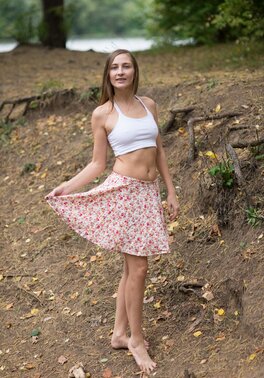 Kinky lassie flaunts her tempting naked body including hairy coochie