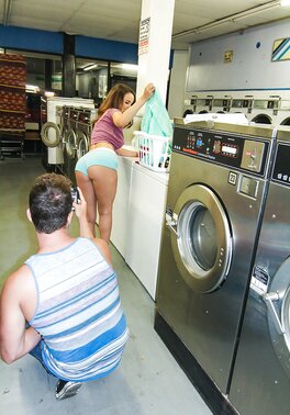 Guy takes pictures of girl's booty in laundry without knowing how slutty she is