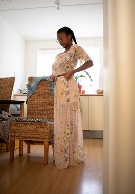 Black girl with natural breasts is here to show her body