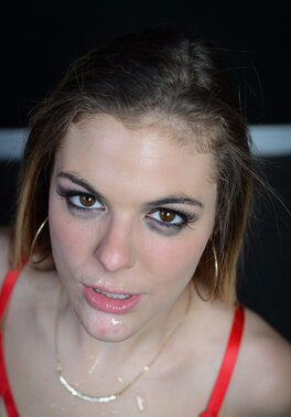 Red lingerie babe tasting that boner and looking mighty fine