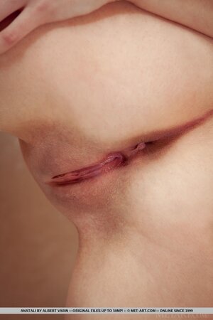 When babe's pussy is wet she goes wild getting naked by a small mirror