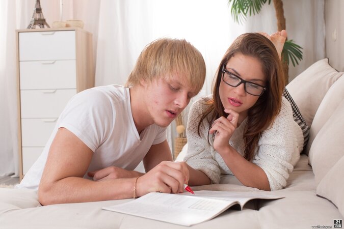 Sexy college girl is also great in hard anal fucking not studying only