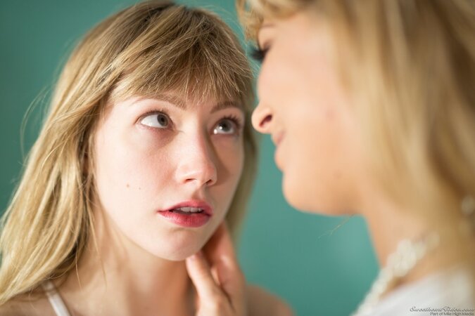 Teacher got student is naive so she easily tempts her into lesbian affair