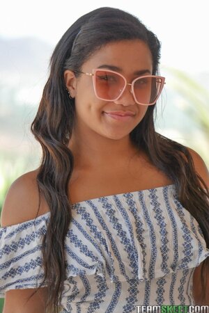 Ebony cutie Loni Legend revenges on BF by having fun with tall stranger