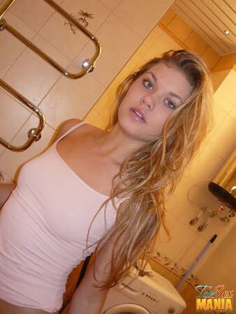 Girl comes to the bathroom to pee and wash her pussy but stepbro wants blowjob