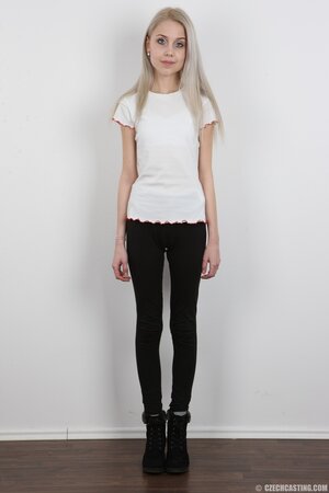 Diva with big head and eyes has a very skinny body with no boobies on