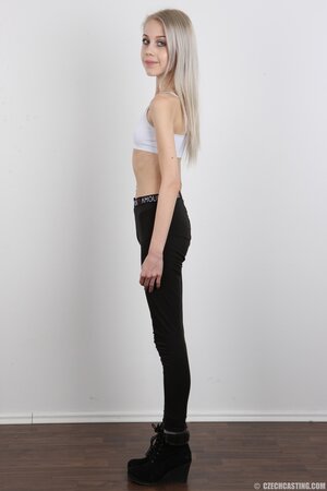 Diva with big head and eyes has a very skinny body with no boobies on