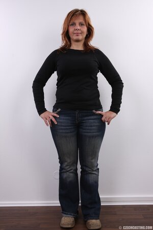 Middle-aged porn model with plump body has nothing against stripping