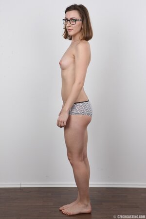 Chick with glasses looks so smart and sexy wearing no clothes at all