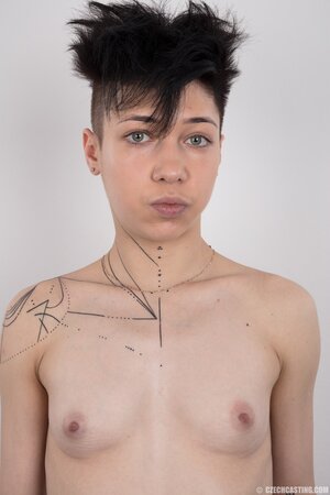Hungarian diva Yulia Bright looks like a boy with her new haircut and flat body