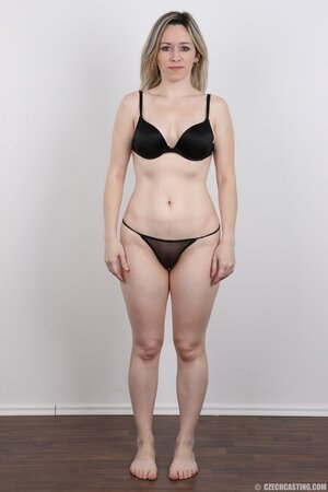 MILF has a great job - she uncovers saggy body the whole day on camera