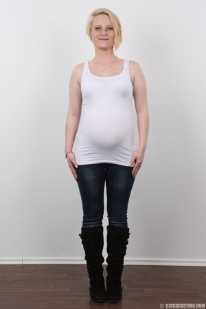 Pregnant Czech blonde earns on living by posing naked in model agency
