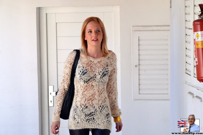 Cute blonde arrives at audition and doesn't hesitate to undress in front of cam