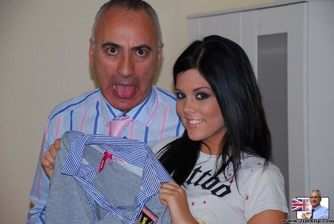 Smoking slut gets a shirt from old admirer and gives him sex in exchange