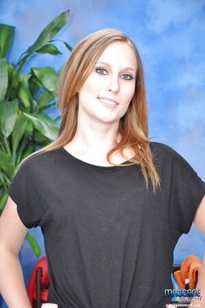 Masseuse must be attractive for clients so manager wants to see her stripped