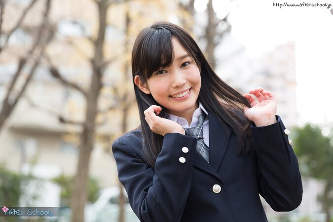 Japanese schoolgirl takes off her panties and shows up her butt in the class