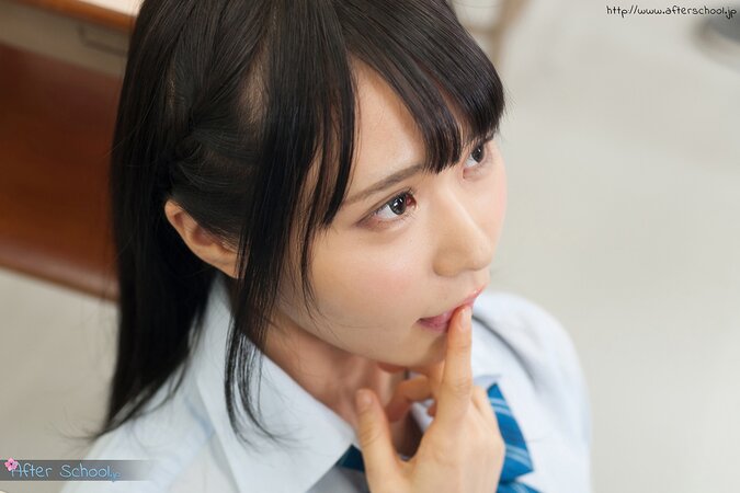 Photographer sneaks into Japanese whore's mouth filling it with cum