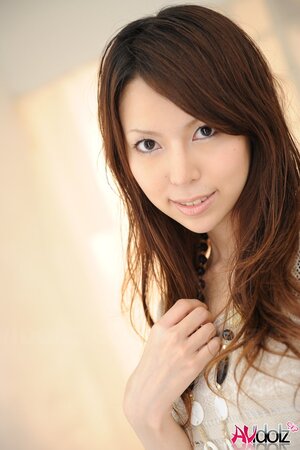 Guys can't see Japanese girl's body nevertheless her legs are so beautiful