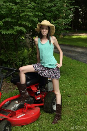 Teen stops lawn mower, gets off to undress and masturbate with vegetables