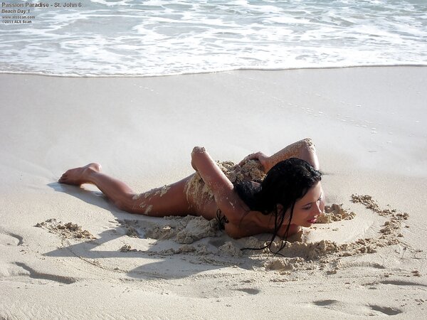 Group of young slutty girls pose absolutely naked on the beach with no shame