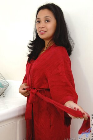 Asian housewife in stockings won't leave the house until masturbates shaved pussy
