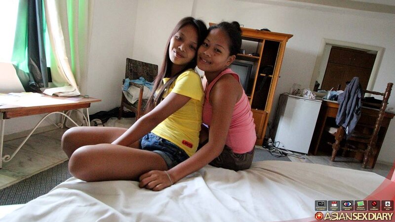 Cute Philippine girl with saggy boobs has quick fuck with white guy in the hostel