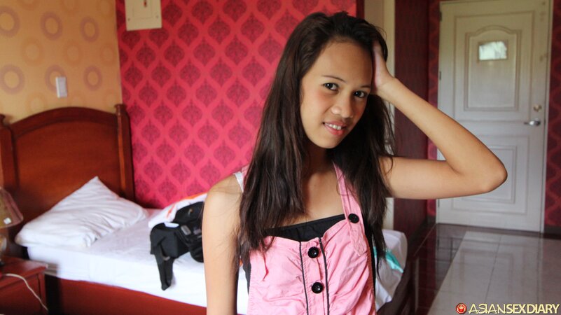 Barely legal 18 years old Thai girl gets facialized after blowjob in pov