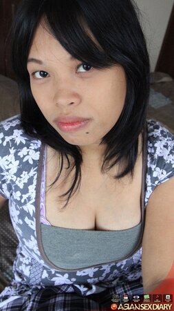 Tight vagina of Asian chick with a mole on chin is drilled and filled with cum