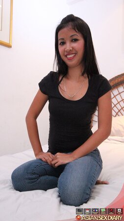 Sexy oriental girl with a sweet smile exposes boobies and gets fucked