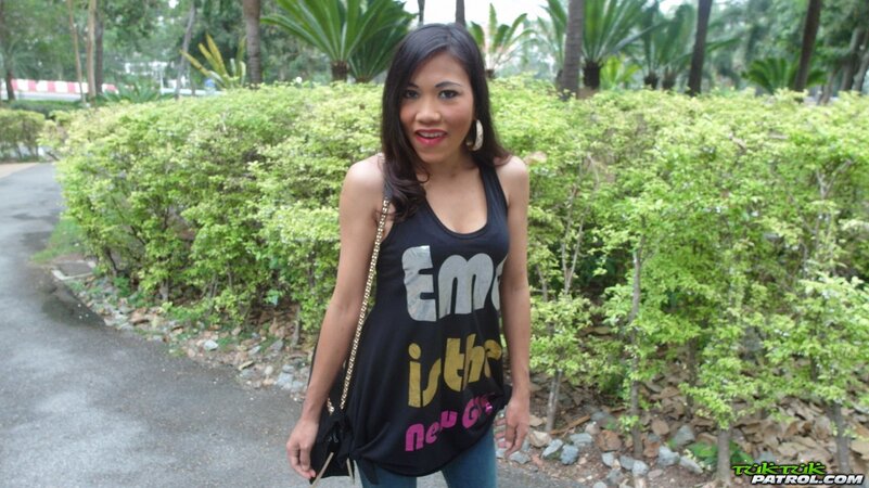 Chick with Asian features hates emo but adores jeans and being carnal