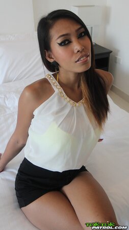 Libidinous oriental female lives stripping for man she meets on beach