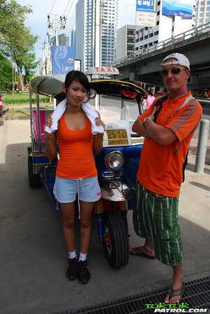 Driver of rickshaw finds exotic teen Yok who agrees to pose naked for him