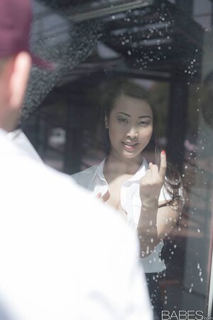 Dirty windows lead to sex of cleaner and staggering Asian office girl