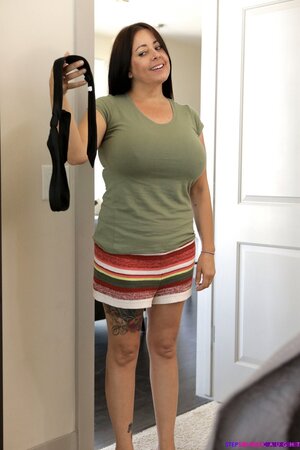 Hungry womb makes sexy female crave for stepbrother's cock behind back of stepmom