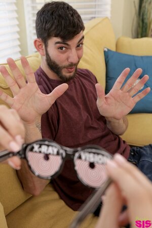 Guy with glasses shoves his instrument into the vagina of his blonde stepsister