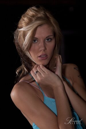 Skinny cutie with tattoo on shoulder and tiny tits knows how to attract attention