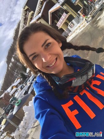 Russian MILF takes selfies to show off small tits among decent photos