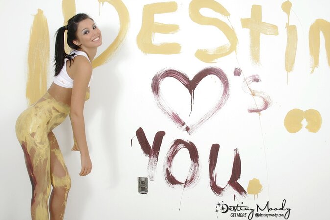 Brunette's mission is to paint the walls but she takes off clothes instead