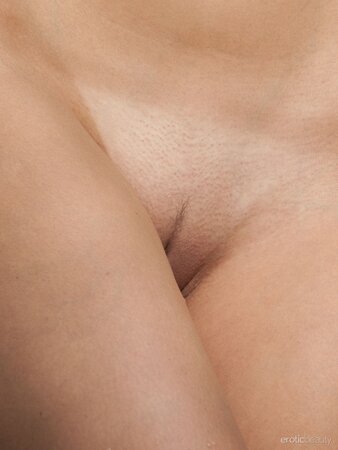 Sexy love gets rid of blue cloth to reveal amazing boobs and ass on the rocks