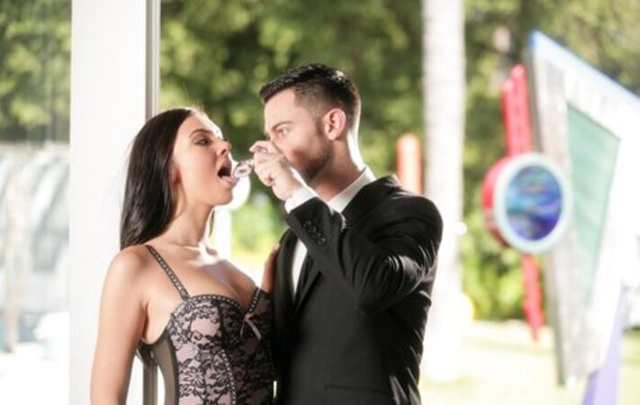 Dude wants to fuck his girlfriend's ass and sticks anal plug into it