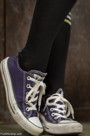 Big-assed whores take off socks and pantyhose to demonstrate their feet