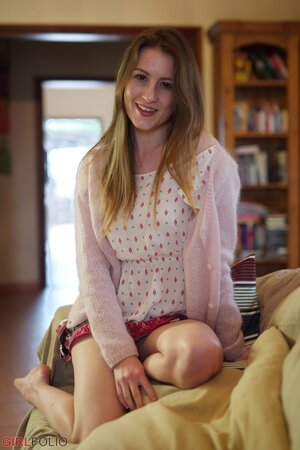 Beautiful brunette artist loves posing totally nude while changing clothes