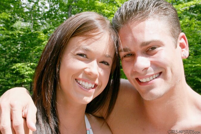 Adorable teen has no shame giving BJ outdoors and receiving jizz over tits