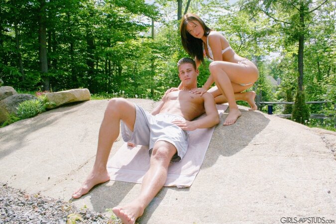 Adorable teen has no shame giving BJ outdoors and receiving jizz over tits