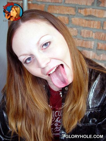 Hot teen finds gloryhole and decides to take black pecker inside her mouth