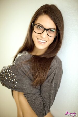 Charming belle in glasses spreads legs inviting sugar daddy to drill her cunny