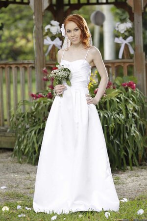 Pretty red-haired bride discards wedding dress to flaunt her sexy skinny body